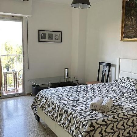 Habitaciones Con O Sin Balcon Бадалона Экстерьер фото